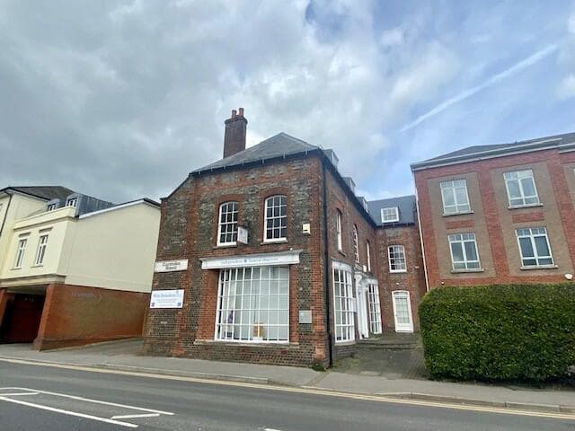 Main image of property: Clarendon House, 44 London Road, Newbury, Berkshire, RG14 1LA