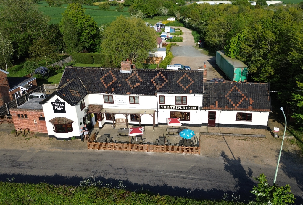 Main image of property: SUFFOLK - 4 BEDROOM PUB WITH 19 PITCH CAMPSITE