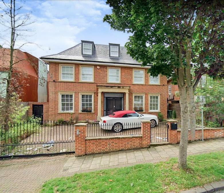 Main image of property: Chartfield Avenue, Putney, London