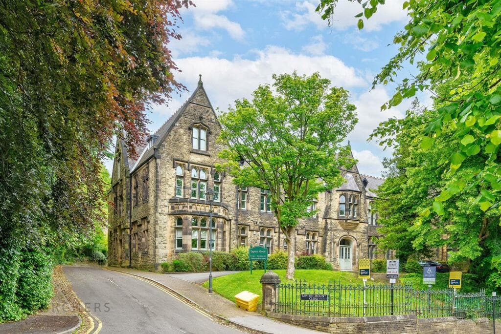 Main image of property: Tapton Mount Close, Broomhill, Sheffield