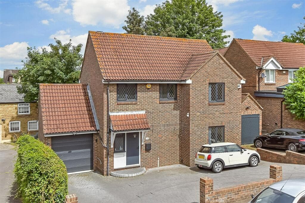 Main image of property: Newlands Road, Woodford Green, Essex