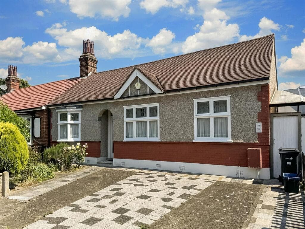 Main image of property: Geariesville Gardens, Ilford, Essex