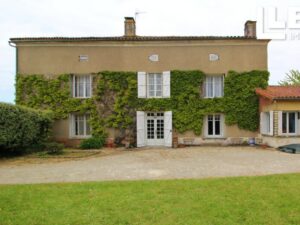 Manor house - property types in France